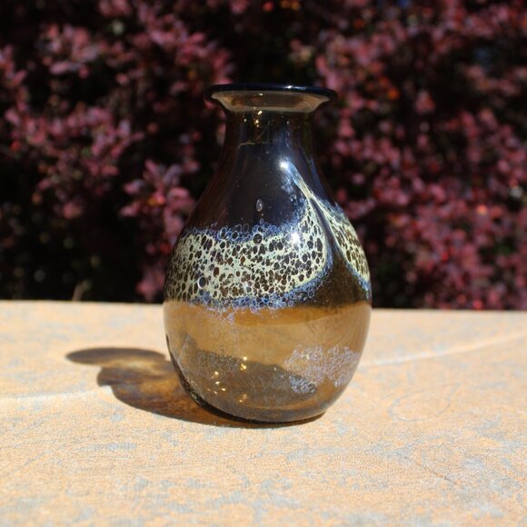 Vtg Buzz Williams 80' Studio Art Blown Glass Bud Vase amber-ish green MCM Signed - Picture 8 of 13